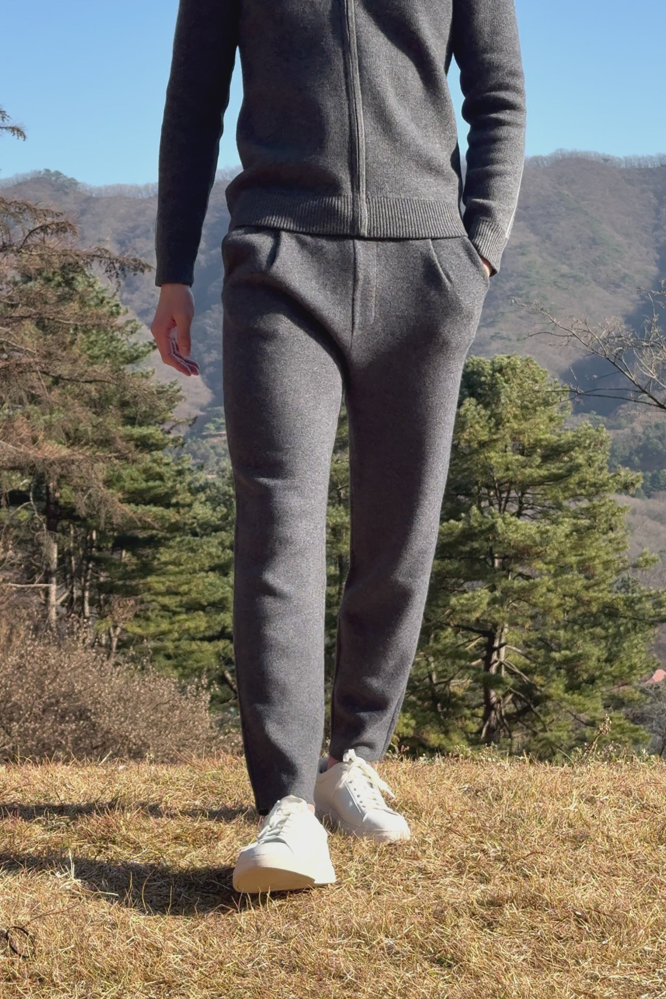 Load video: 순수 캐시미어 울 블랜드 핀턱 팬츠