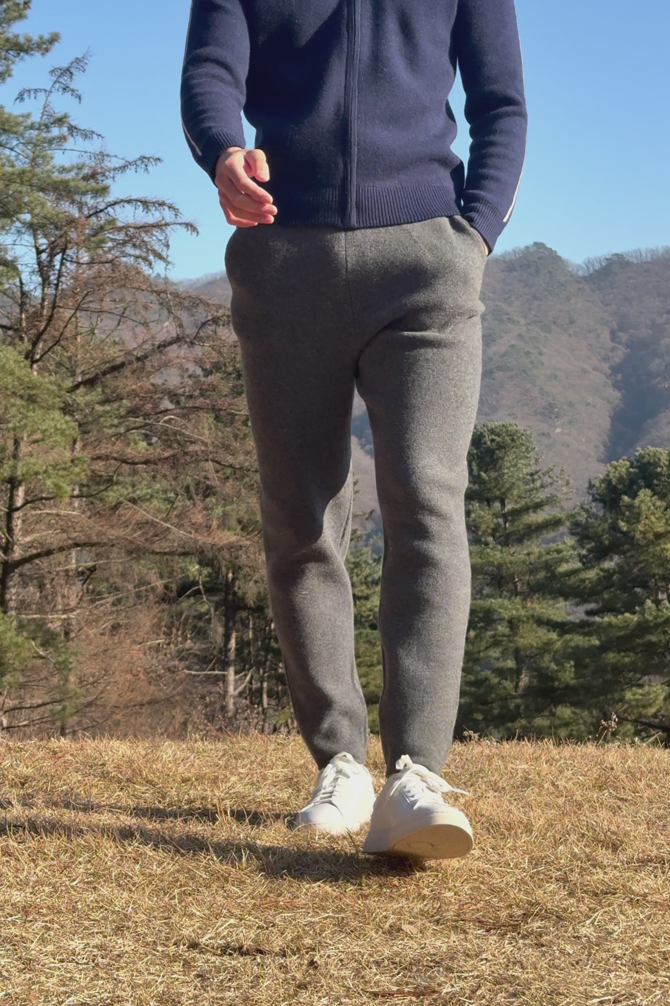 Load video: 순수 메리노 울 베이직 팬츠