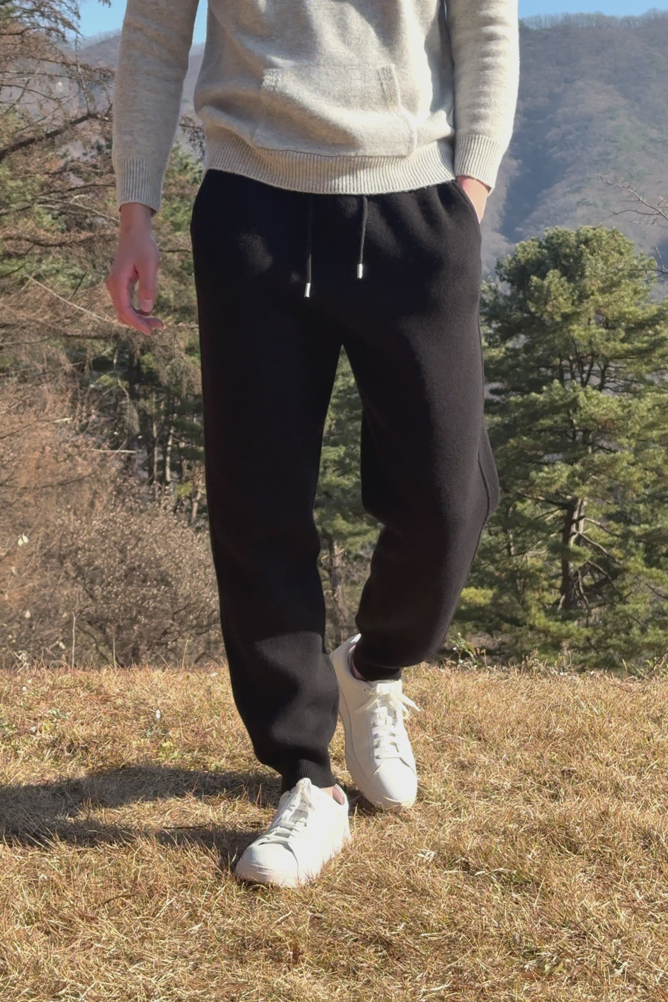 동영상 로드: 순수 메리노 울 베이직 조거 팬츠