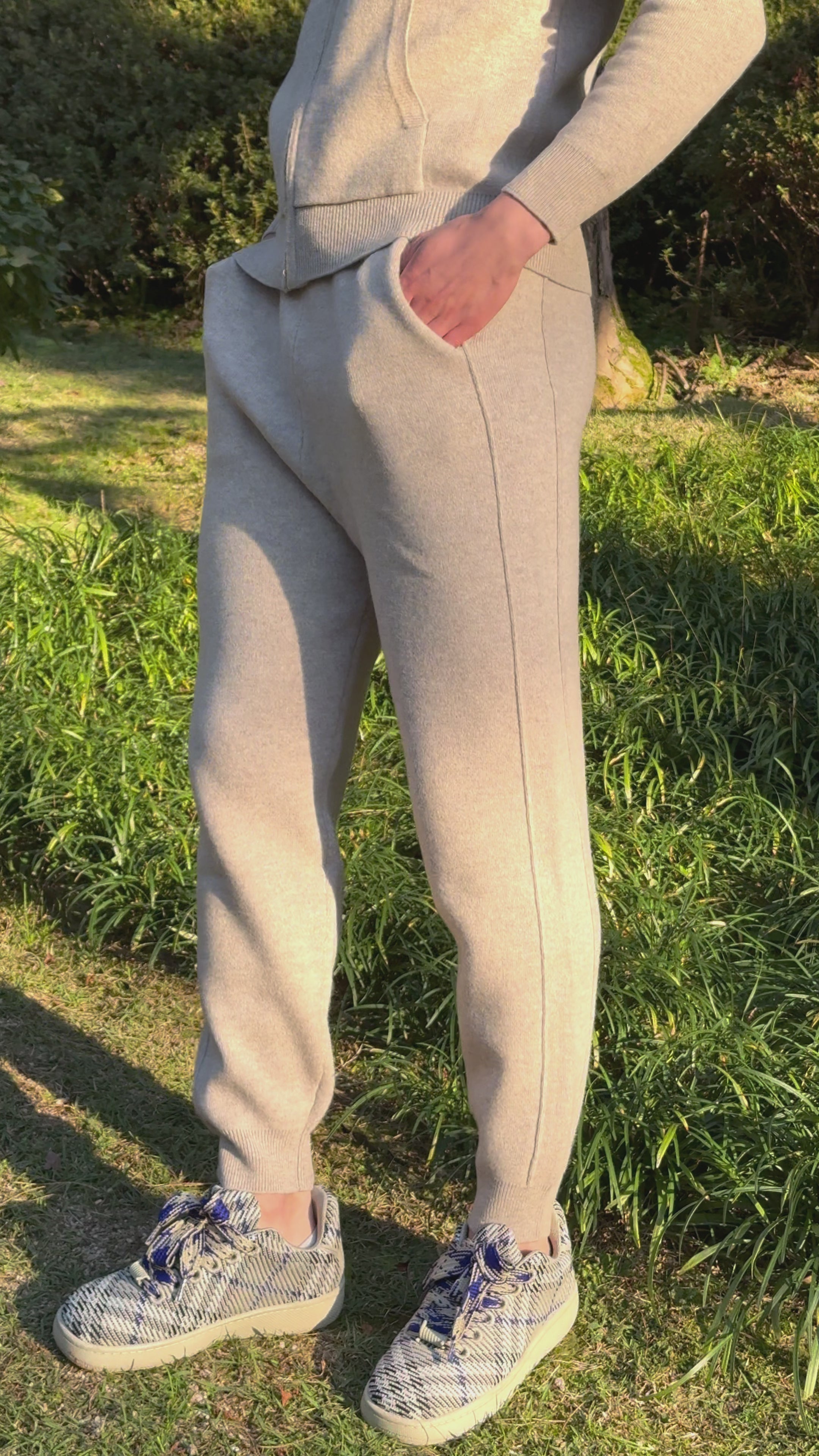 동영상 로드: 순수 메리노 울 베이직 조거 팬츠