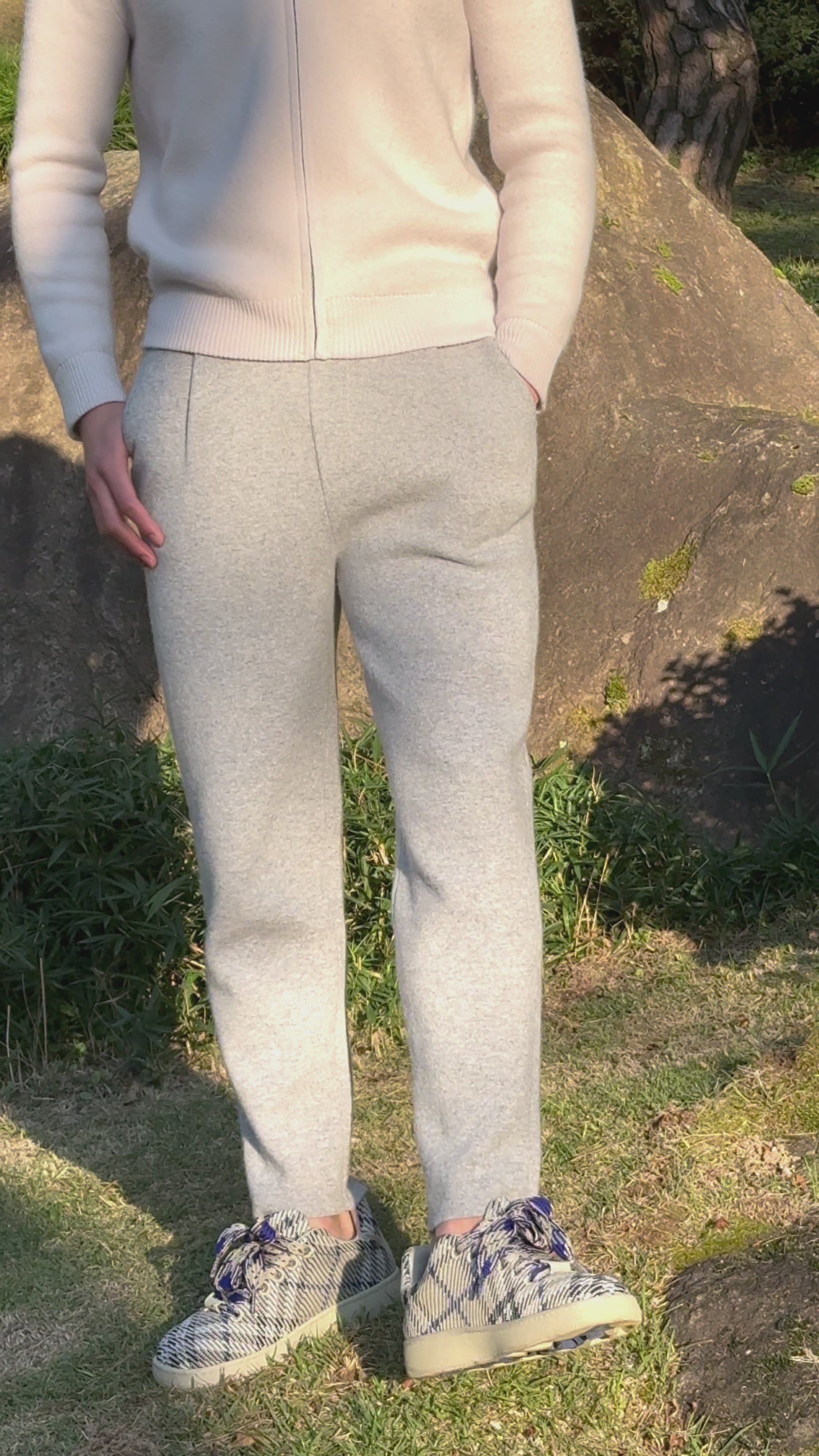 Load video: 순수 캐시미어 울 블랜드 핀턱 팬츠